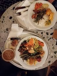 Tibits, abgeleitet aus dem englischen tidbits, kleine leckerbissen», steht für genussvolles, frisc. Tibits Lausanne Restaurant Happycow