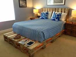 Voici 30 lits en palettes pour vous aider à trouver celui qui viendra égayer votre chambre. 31 Idees Inspirations Pour Fabriquer Un Lit En Palette