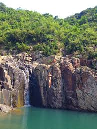 Cliff Jumping In Sai Wan In Hong Kong Hong Kong Travel Sai Wan Hong Kong