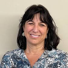 Linda Kirst's Instagram, Twitter & Facebook