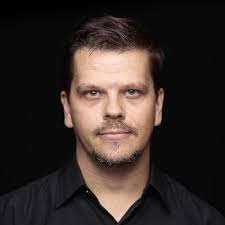 Caio Costa (@eucaiocosta)