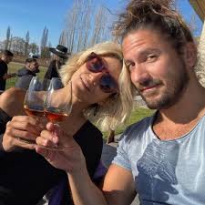 La historia de amor de Clara Lago y José Lucena, el empresario al que  conoció durante su relación con Dani Rovira