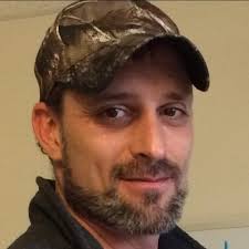 Tributes pour in for 'incredible' dad who 'meant so much to everyone'** ##  Martyn Moss sadly died after a 15 year health battle with COPD.