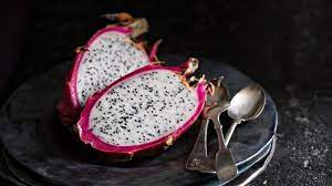 How to eat a dragon fruit. What S A Dragon Fruit How To Eat Benefits Taste And More Everyday Health