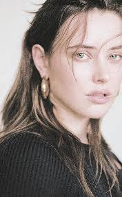 Maxine Walsh's Instagram, Twitter & Facebook