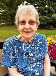 Elsie Douglas's Instagram, Twitter & Facebook