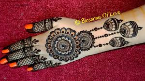 If you're also looking for. Last Minute Navratri 2020 Mehndi Designs Latest Henna Patterns And Easy Mehendi Tutorial Videos To Adorn Your Palms This Festive Season Watch Videos Latestly