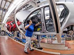 Bei vw, bmw und daimler sollen die bänder in diesem sommer länger laufen als üblich, wie eine umfrage des handelsblatts ergab. Das Plant Vw An Seinen Standorten In Niedersachsen