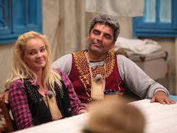 Fiul omului de afaceri, maximilian toader, în vârstă de 23 de ani. Nu Puteau Rezista Unul Fara Celalalt Maria Constantin Si Marcel Toader S Au Dezlantuit La Ferma Vedetelor Au Facut Sex In Fata Unei Tari Intregi