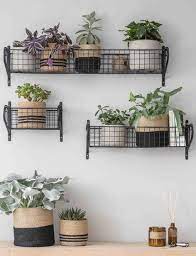46 tv child stars all grown up: Balkon Und Terrasse Gestalten 7 Tipps Um Balkon Und Terrasse Zu Gestalten Baskets On Wall Basket Shelves Home Decor