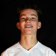 Max Defrancisco's Instagram, Twitter & Facebook