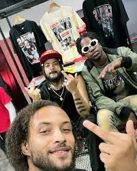 Alberto Marks's Instagram, Twitter & Facebook