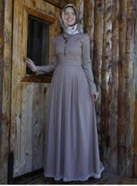 Tentu tampil menarik ketika menggunakan dress modern, sehingga akan menambah rasa percaya diri anda dalam beraktivitas. 25 Desain Baju Pesta Muslimah Elegan Images Blog Garuda Cyber