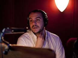 Francois Xavier Demaison A Cause De Quel Evenement Tragiquement Celebre S Est Il Lance Dans La Comedie En 2020 Francois Xavier Premier Amour Comedie Francaise