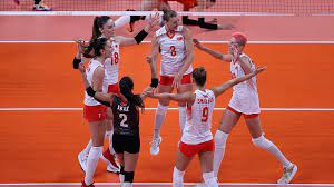 Bunların maçlarında 28 eylül 2003 günü saat 19:00 da başlayan avrupa bayanlar voleybol şampinoyasının final maçında polonya. Qx Vxa S2rs M