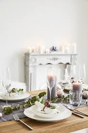 Tres Chic Auch Fur Das Weihnachtsdinner Sind Unser Westwing Basics Die Perfekte Wahl Schli Weihnachtsdeko Tisch Weihnachtstisch Tischdekoration Weihnachten