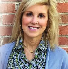 Arline Dillon's Instagram, Twitter & Facebook