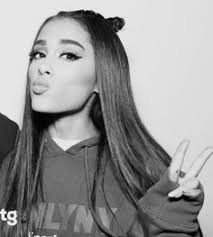 Ella Whitehurst Simcock (whitehurstsimco)