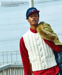 A Seulement 16 Ans Le Mannequin Nigeriano Coreen Han Hyun Min S 39 Est Fait Une Place Sur Le Mens Street Style Fashion Pictures Beautiful Men