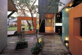 Natural textures complement sleek lines, while this design by house of hanes proves that the two can work together for a beautiful result. Luxury Korean Modern House Exterior Design Trendecors