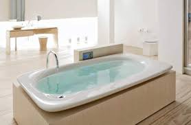 Seberapa besar luas kamar mandi anda memastikan jenis bathtub seperti apa yang bisa dipakai di dalamnya. Antara Shower Bathtub Dan Bak Mandi