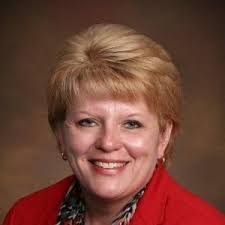 Mindy Armstrong's Instagram, Twitter & Facebook