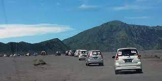 Kalau saya waktu itu bermodalkan keberanian aja, tinggal cari penunjuk jalan ke probolinggo. Biaya Wisata Bromo Naik Mobil Pribadi Yang Lagi Ngetrend Gerai News