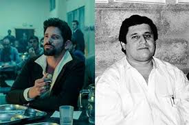 Pablo emilio escobar gaviria was a colombian drug trafficker who eventually controlled over 80 percent of the cocaine shipped to the u.s., earning. Los Verdaderos Rostros De Farina
