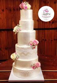 6 Tiers Cake Gateau Mariage 6 Etages Dentelle Et Nacre Lustre Wedding Cake 6 Tier Wedding Cakes Tiered Wedding Cake Wedding Cakes