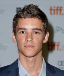 25 Crushable Guys Under 25 For 2013 Brenton Thwaites Brenton Cute Actors