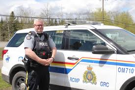 Kamloops rcmp has launched an online crime reporting website that allows people to generate a report and file number for crimes including where: Rcmp Detain Dangerous Driver In Lac La Hache 100 Mile House Free Press