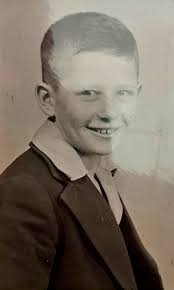 My nooiensvan is Swanepoel. My pa Willem Hendrik het van Oudtshoorn se  wêreld gekom.