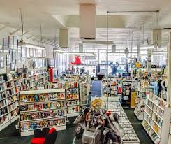 More than a year after the british media decreed bob bretall owns the world's largest comic book collection, it's now official: Pin On America S Best