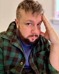 Hi everyone, today I wanted to share my horror story as many start sharing  theirs about it, this one has completely destroyed my life. Its now been  almost 3 months that I've