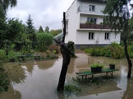 0) the field was rather wet after several days of rain when stanislaw kensicki took the kick off in the first half of the match. 7aijejso2auhhm