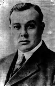 Lic. Gilberto Valenzuela, secretario de gobernación, retrato