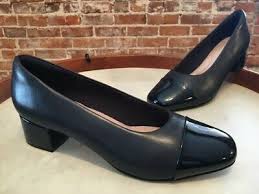 Clarks Navy Blue Leather Chartli Diva Cap Toe Low Heel Dress Pumps 9 5 New Ebay