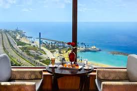 مطعم أمواج في فندق جدة هيلتون فعاليات جدة