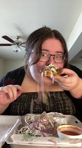 Ms Gold Cooking Tacos