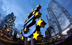 European Central Bank Right With The Euro Symbol And Dresdner Bank Left In F Zentralbank Geschichte Dresdner