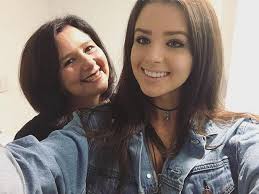 Janine Bauer no Instagram: “Thank you @anthonytallaridasalon for making us  new again 😊”