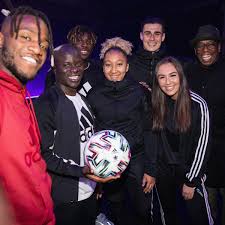 Manchester united women starlet lauren james is set to join chelsea after the two women's super league teams reached an agreement. Lauren James On Twitter Great To Spend Time Together With The Adidasfootball Family At The Presentation Of The Uniforia Offcial Match Ball For The Euro2020 Https T Co Bdwzkj0jx1