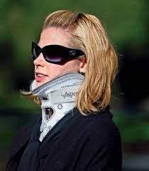 Firstly, she met julian mcmahon. Brooke Burns Scary Spinal Cord Injury Gave Her A New Purpose