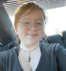 Roxanne Rushing's Instagram, Twitter & Facebook