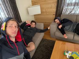 Patrick küng (born 11 january 1984) 1 is a swiss former world cup alpine ski racer. Gino Caviezel Posts Facebook