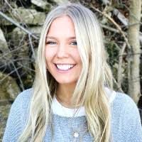 Clara Erickson's Instagram, Twitter & Facebook