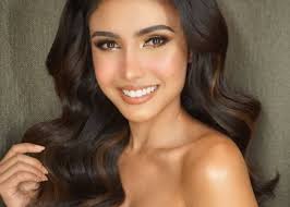 Manila — as if to make up for her national costume inconvenience, miss universe philippines rabiya mateo marked a milestone on social media, with the the pictorial team consisted of creative director seven barretto, art director erwin botin, stylist mikee andrei, makeup artist carissa cielo medved. Exclusive We Know Miss Universe Philippines 2020 S Rabiya Mateo S Beauty And Wellness Secrets Metro Style