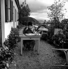 Petit Dejeuner Sur La Terrasse Sous La Pluie Cannes Alpes Maritimes Octobre 1963 C Jean Fischer Roger Viollet Terrasse Cannes Alpes Maritimes