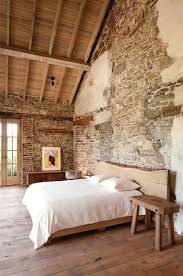 1001 Idees Mur En Pierre Interieur Pilier En Terme D Authenticite Maison En Pierre Renovation Interieur Design Chambre Rustique
