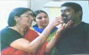 Vijayalakshmi is known for films like friends and boss engira baskaran. Seeman Promised To Marry Me But Cheated Actress Vijayalakshmi S Shocking Allegation Astro Ulagam